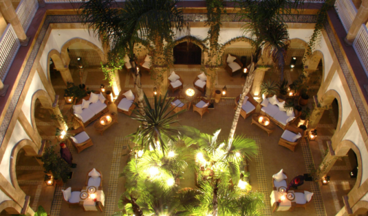 (image) Façade de l'hôtel Ritz Carlton à Vienne