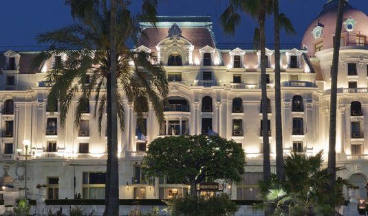 (image) Façade du Negresco à Nice