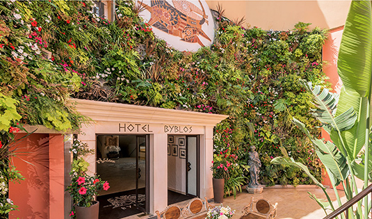 (image) Façade de l'hôtel Ritz Carlton à Vienne