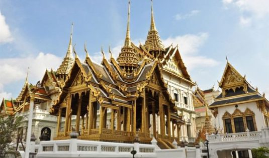 (image) Façade du Palais Royal de Bangkok