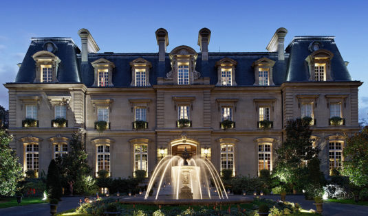 (image) Façade de l'hôtel Ritz Carlton à Vienne